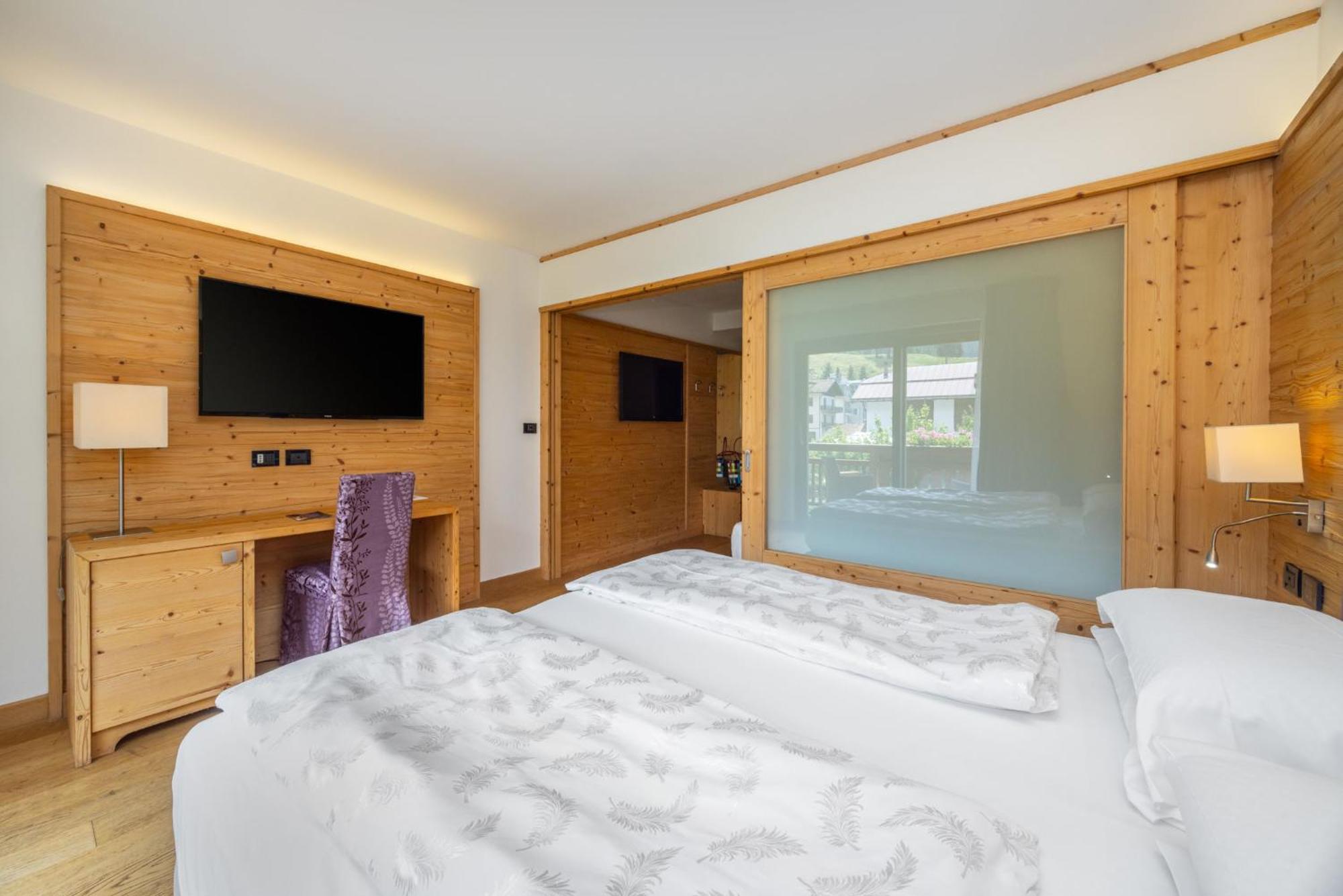 Alpholiday Dolomiti Wellness & Family Hotel Dimaro Quarto foto