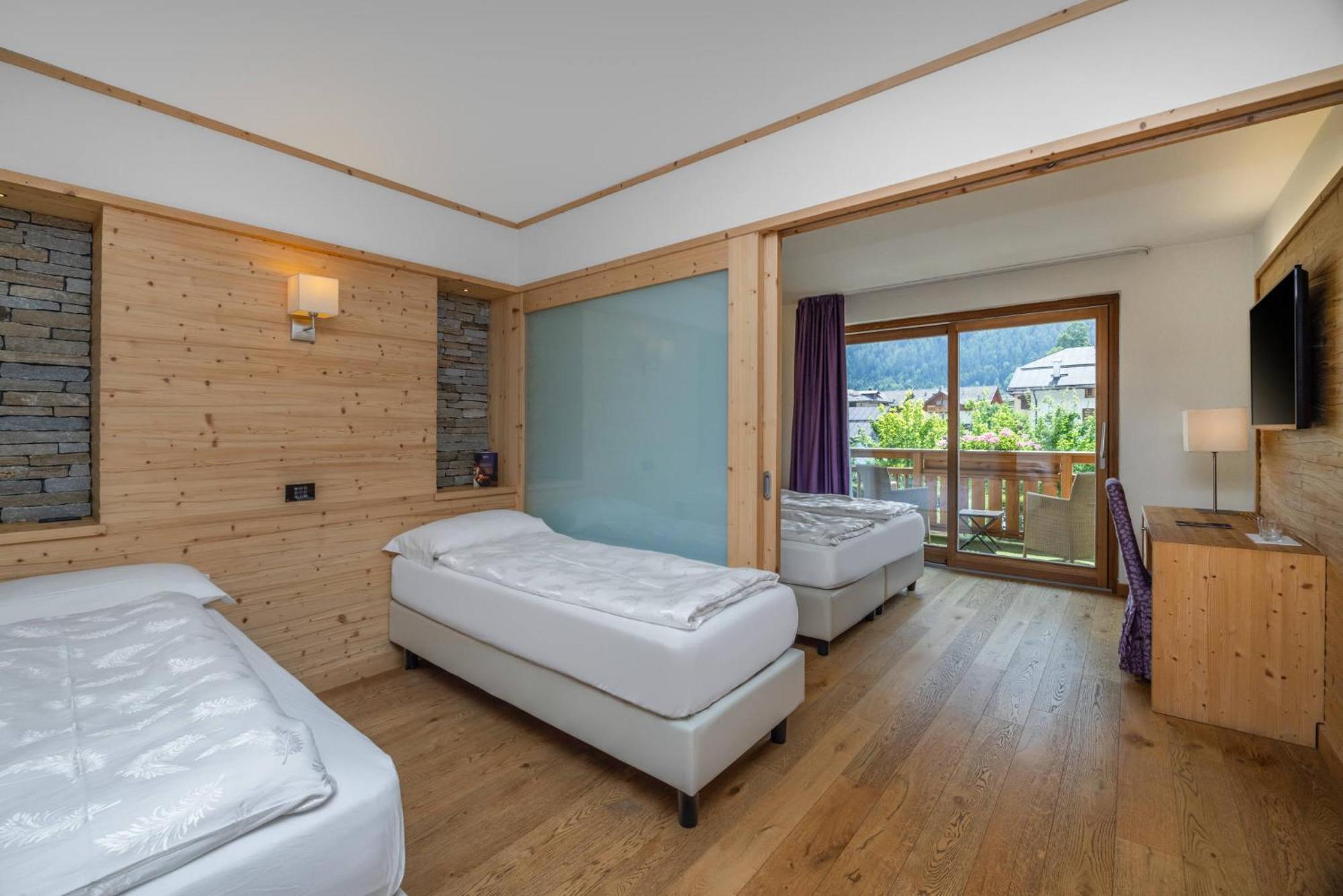 Alpholiday Dolomiti Wellness & Family Hotel Dimaro Quarto foto
